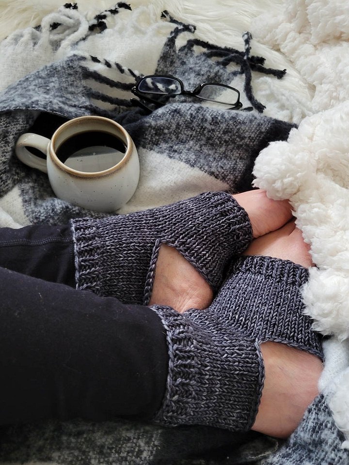 Toeless Yoga Sock Knitting Pattern - Finding Purpose product image (2)