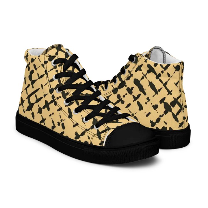 VT24 LÁVINCI | High Top Canvas product image (1)
