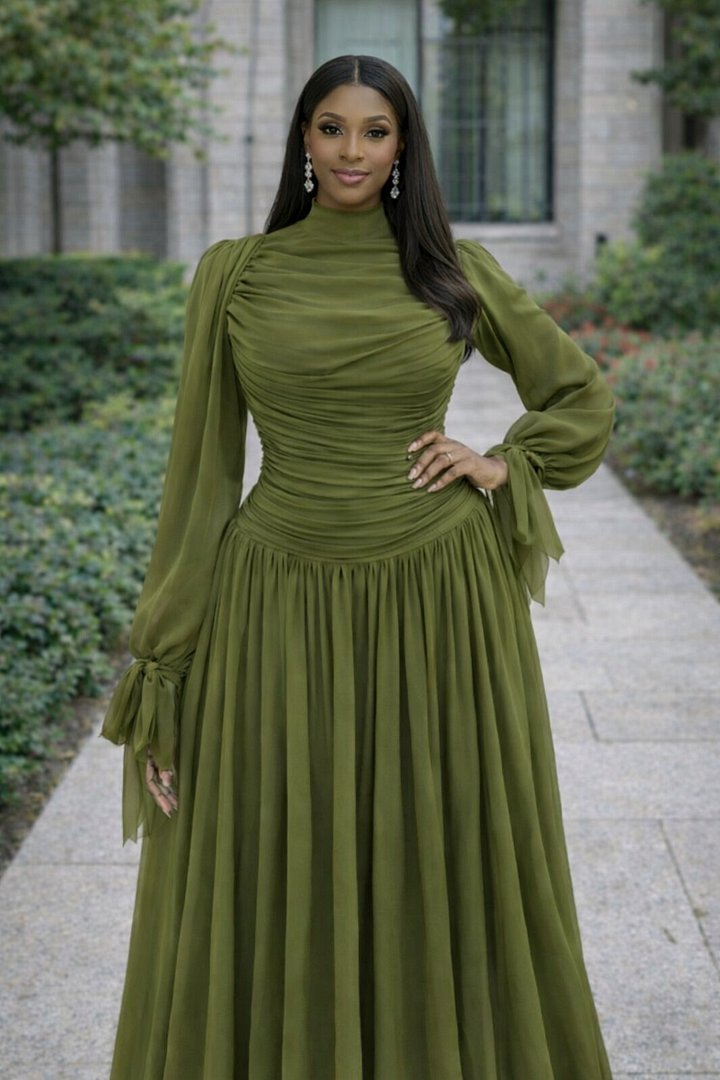 Luxury dress product image (2)