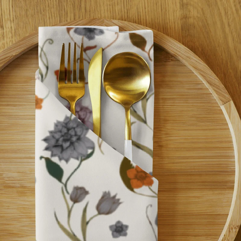 Vintage-Inspired Floral Napkin Set product image (3)