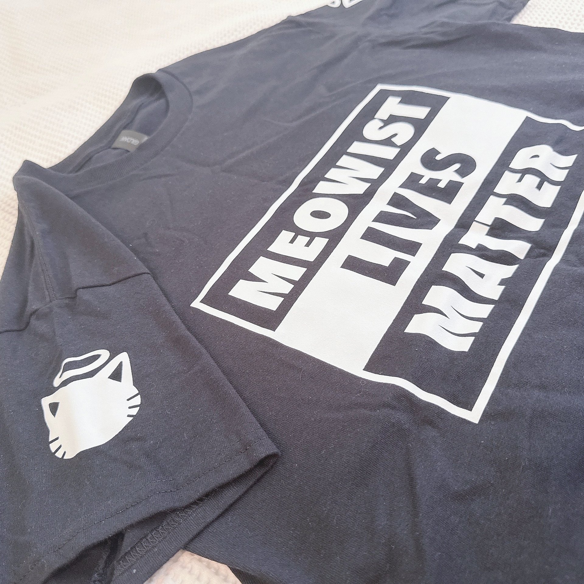 Meowist Lives Matter - shirt product image (4)