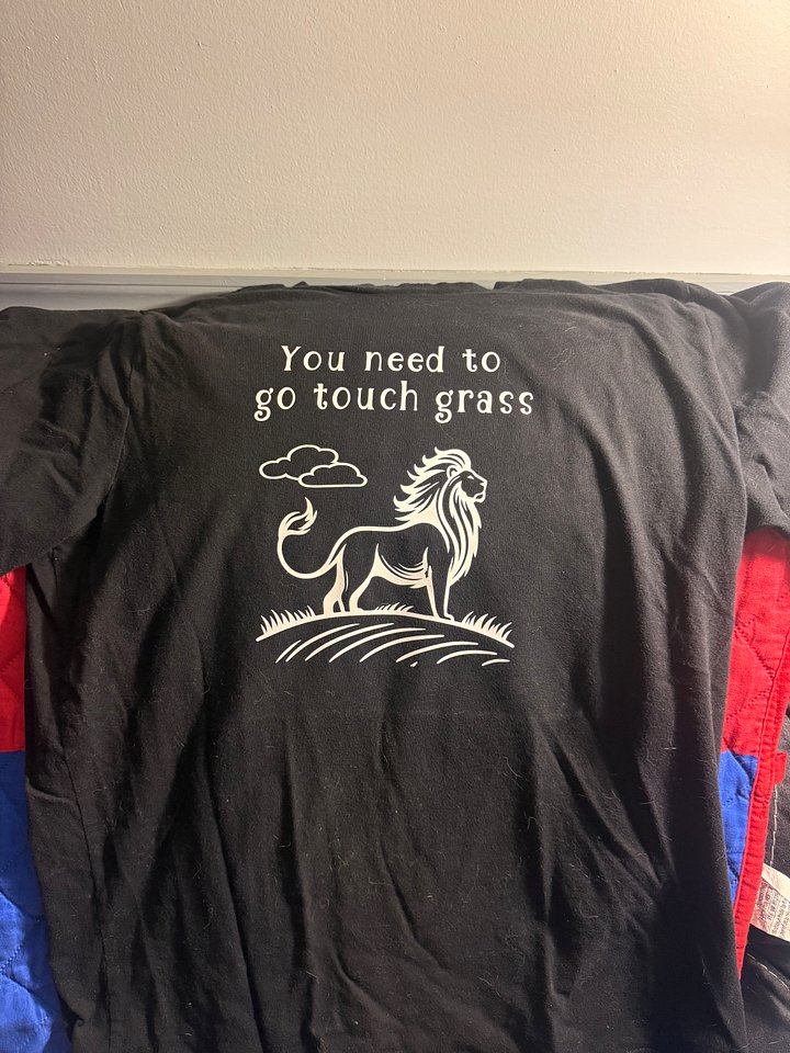 “Go Touch Grass” Lion Graphic Tee product image (2)