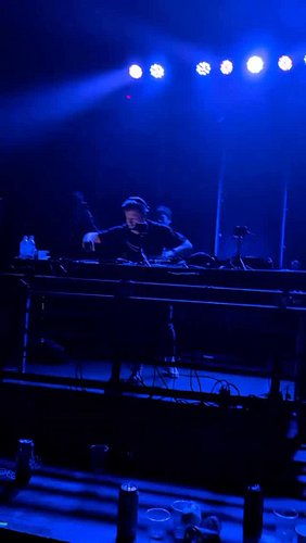 Monrroe, Sustance, and LSB take over the Hell Stage for a surprise b2b during Jungle Bells 2025. 

🔊 @monrroe_uk b2b @sustanc...