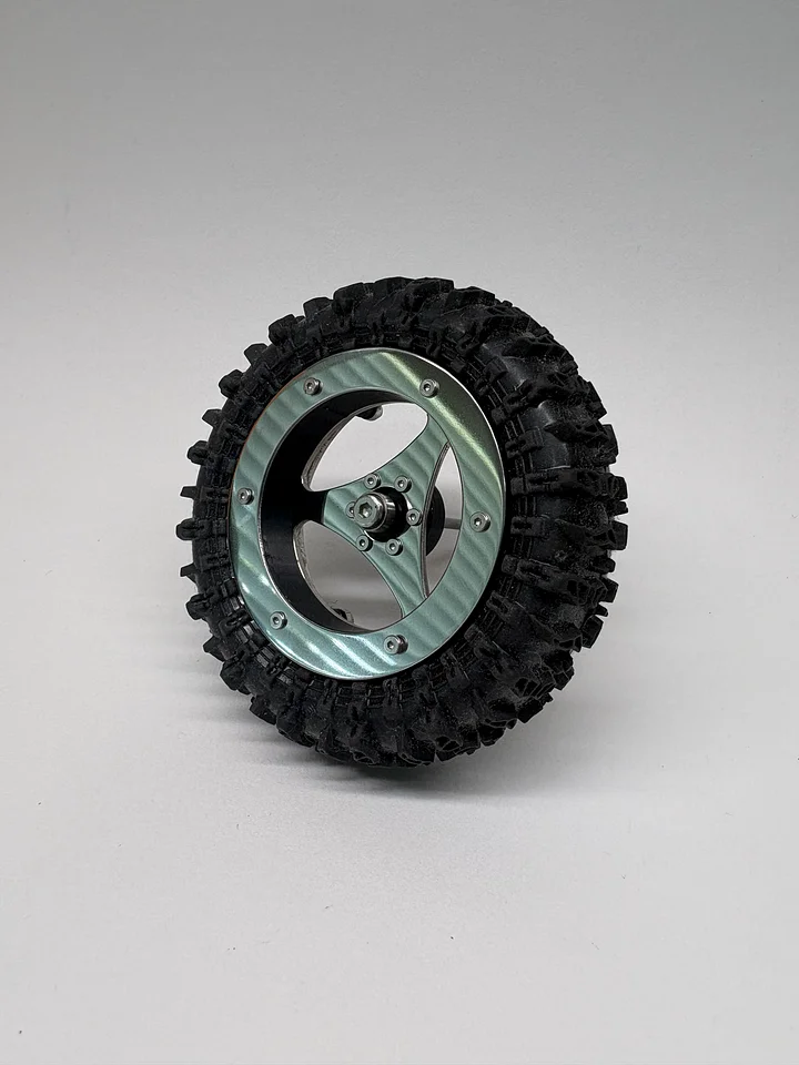 1.8" v2 Floater Wheels - "Trinity" wheel face with "Blade" spinner product image (2)