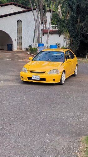 Teaching Layla how to drive manual in the Honda EK Civic Hatch.
How did you think she did for her first time?