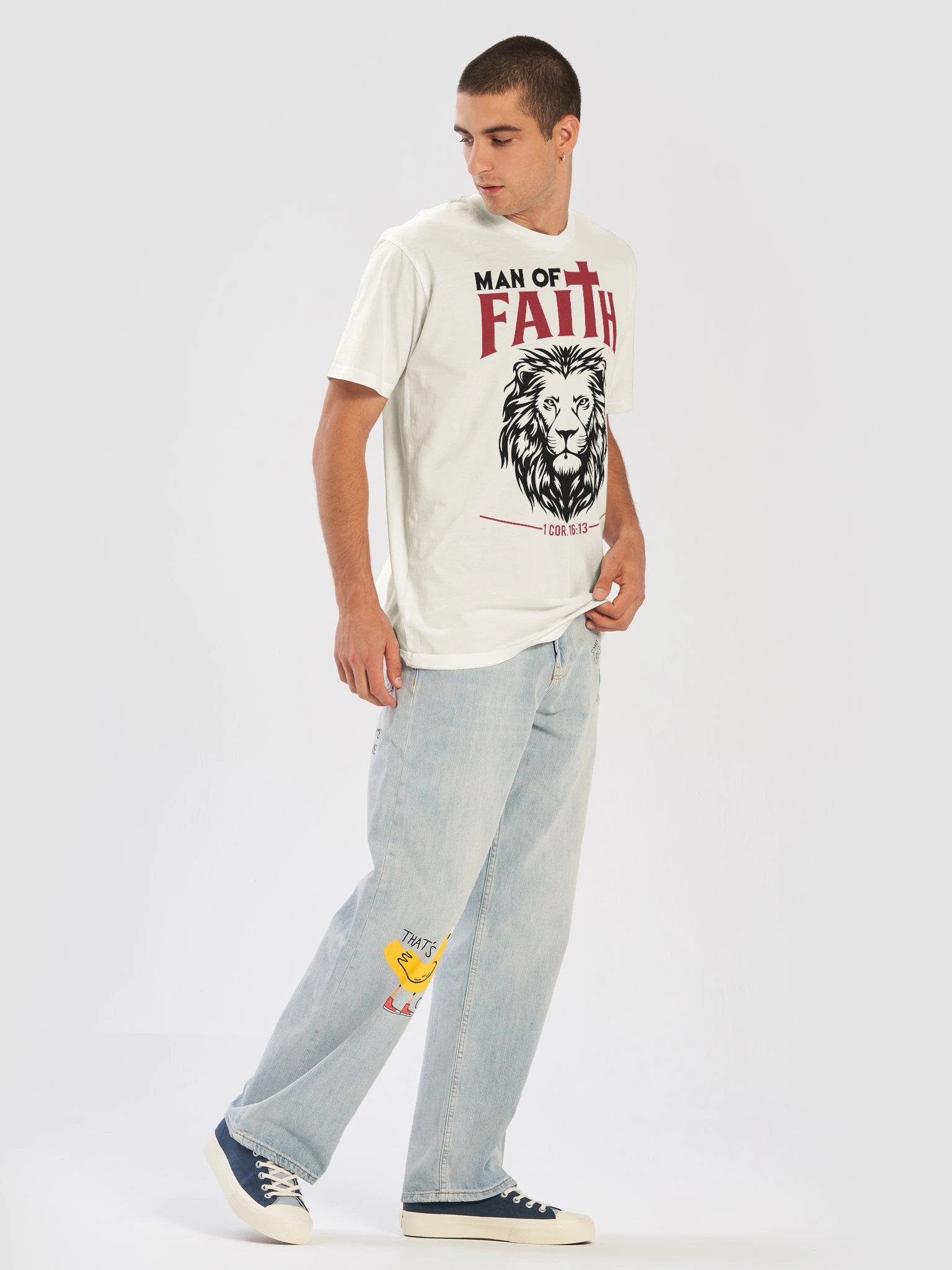 Faith Cross Typography – 1 Corinthians 16:13 Christian Minimalist Graphic Tee product image (9)