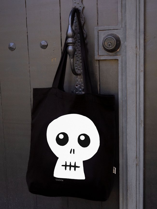 TOTE BAGS