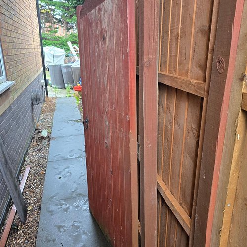 Lovely day @dpd.uk have dumped £100 worth of stock over a gate broken my gate dispite someone was in all day, and when you ri...