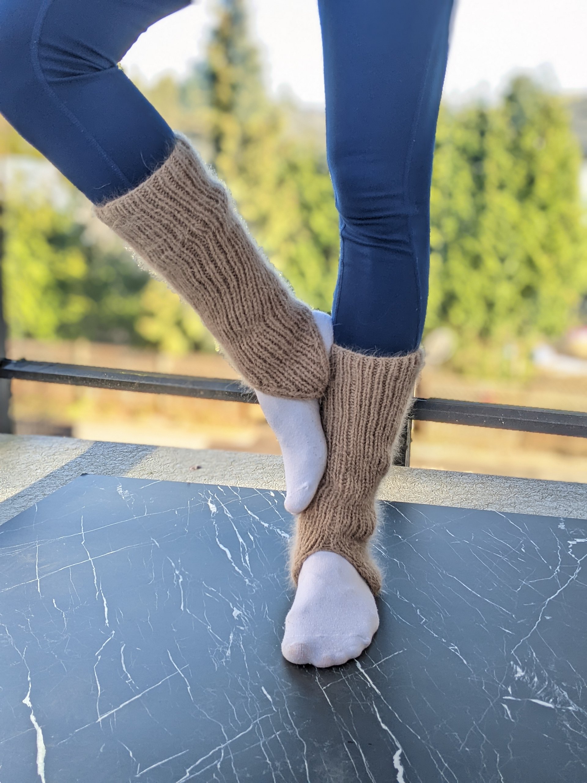 Knit Stirrup Leg Warmers Pattern product image (5)