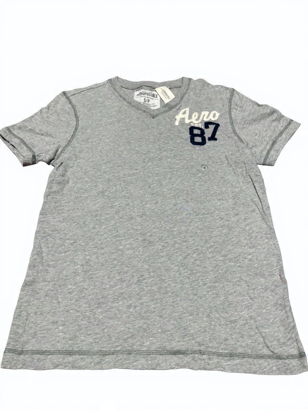 aero t-shirt v-neck small product image (1)