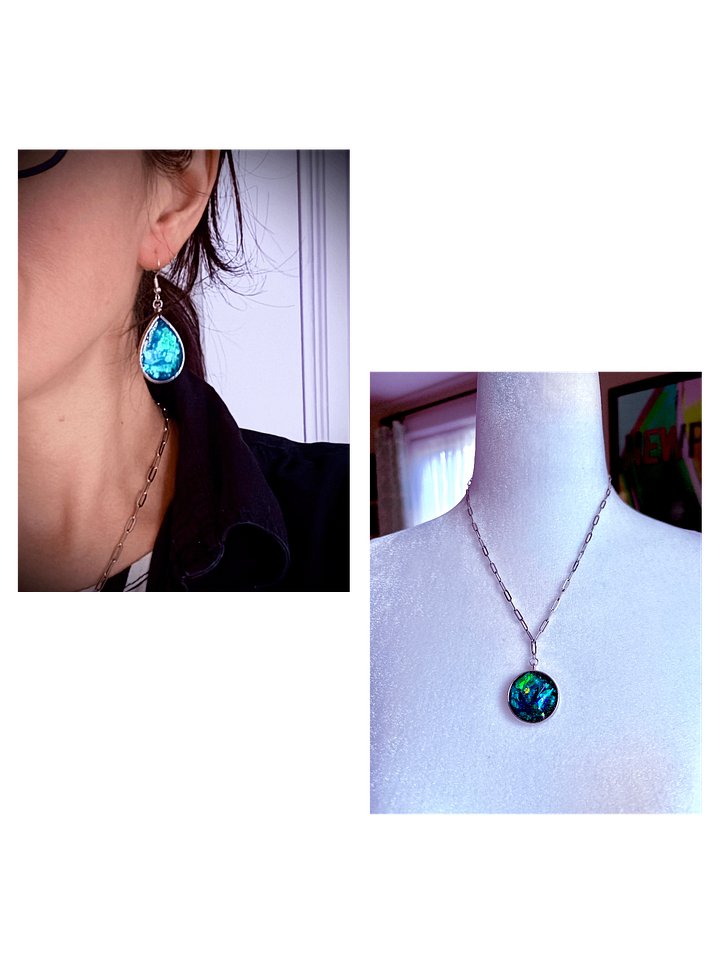 Peacock Splash Pendant Necklace & Earring Bundle product image (1)