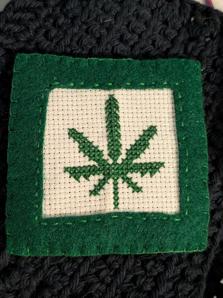 Med Leaf Cross Stitch Pattern product image (1)
