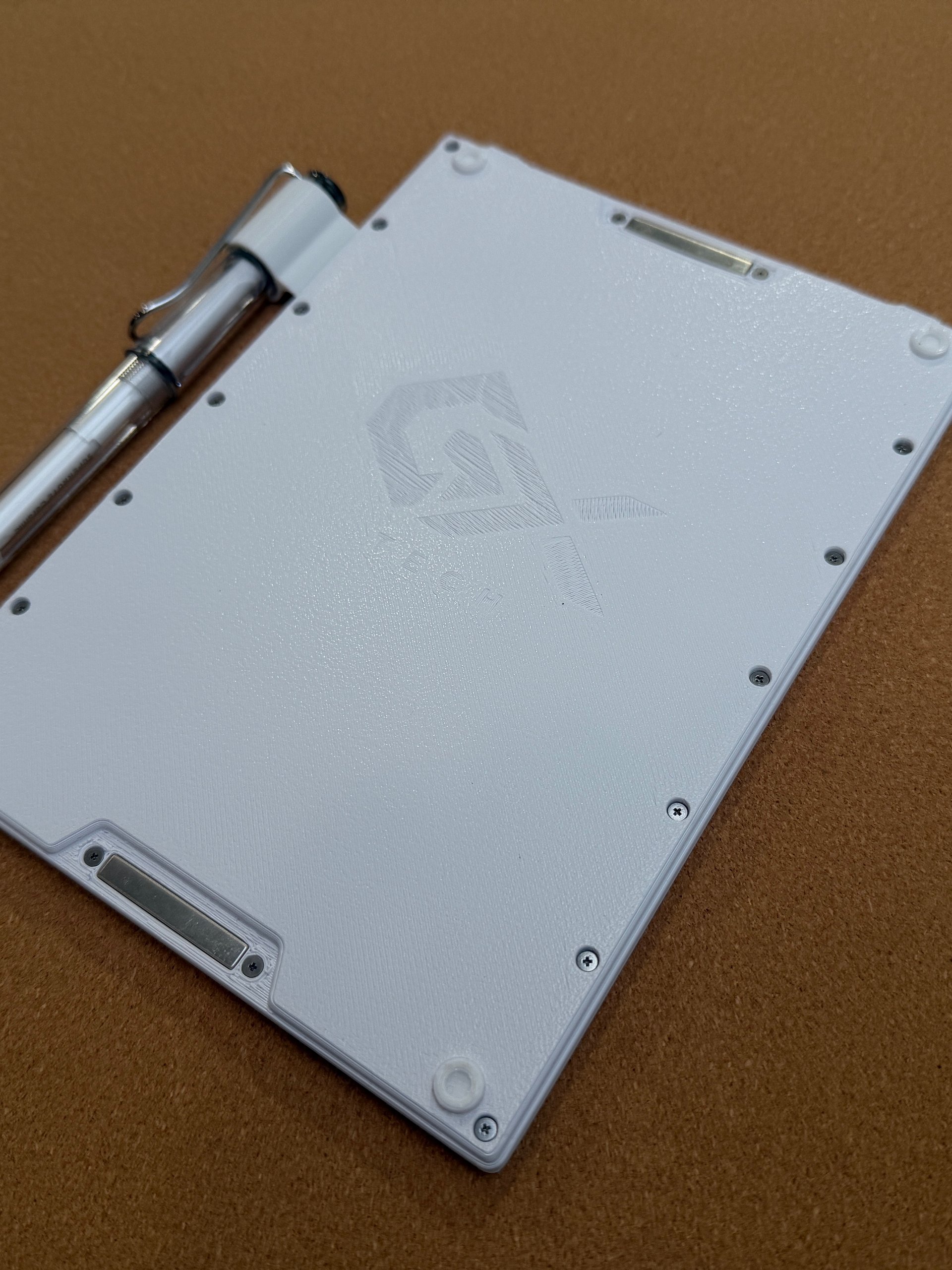 Supernote Nomad Back Panel + Pen Loop Kit product image (2)