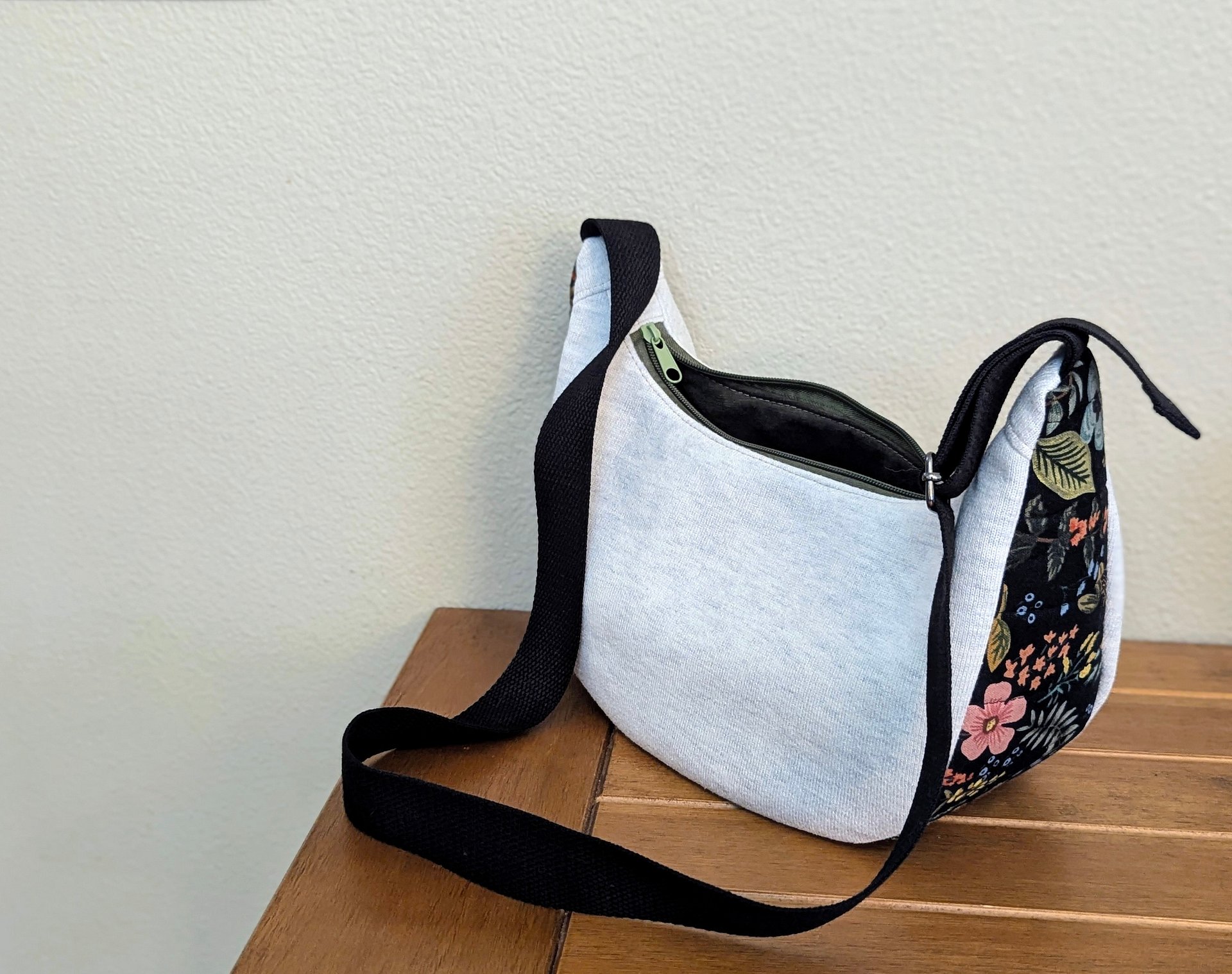 Floral Canvas Crescent Bag product image (5)