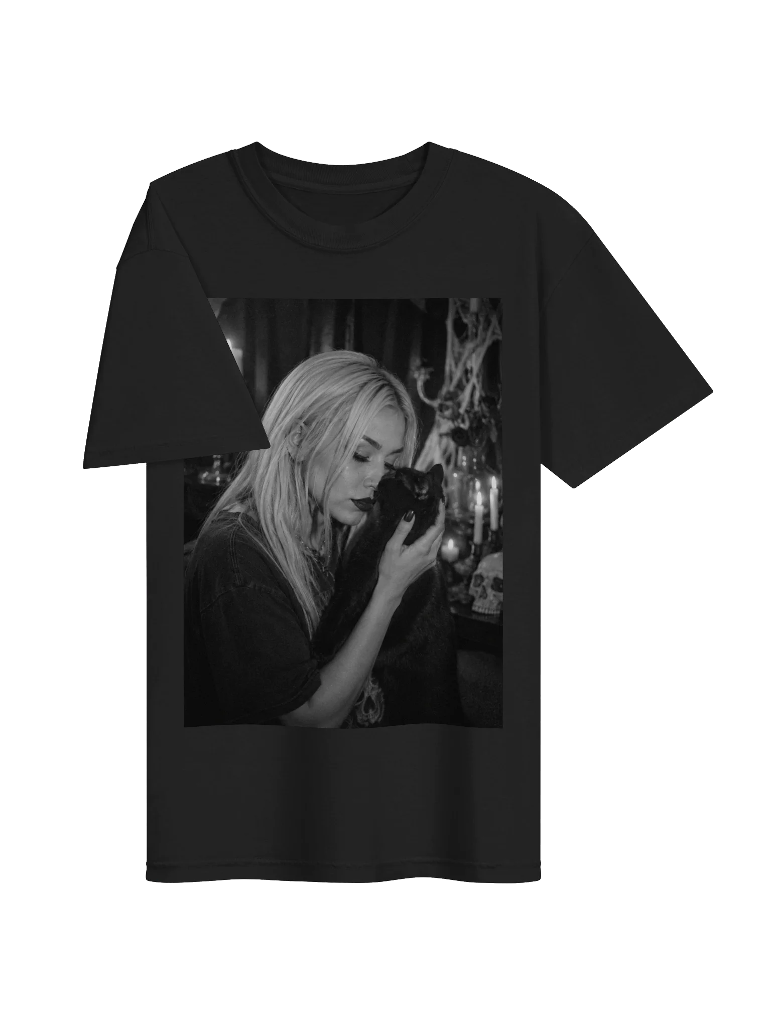Chiara With Black Cat Tee product image (3)