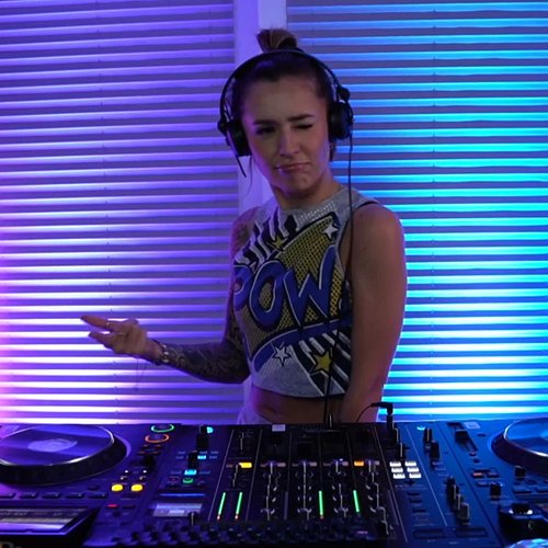 For those who’ve been missing the “Old-Layna” and some proper UK Bass / UK Bassline… here are some fresh bangers! 

ID1 ID6 -...