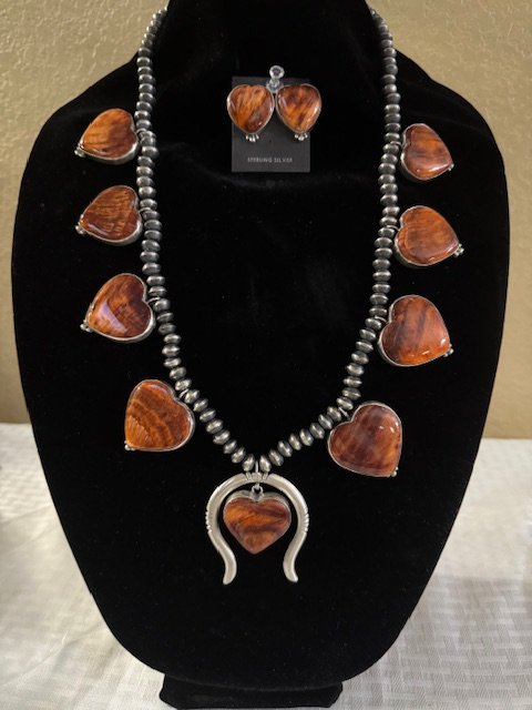 Artisan "Desert Heart" Spiny Oyster Squash Blossom Necklace product image (1)