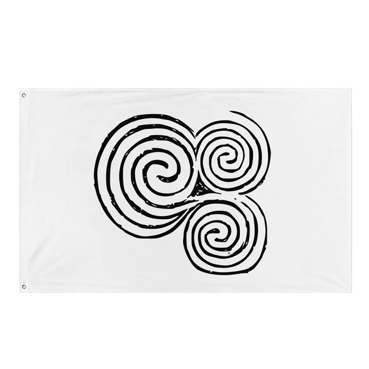Newgrange Triskelion Flag in White product image (1)