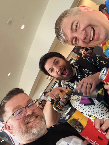 PURE JOY to spend the day in retro heaven with these gentlemen! The Koopa Troop abides. 🍻🍻🍻

@midwest_gaming_classic