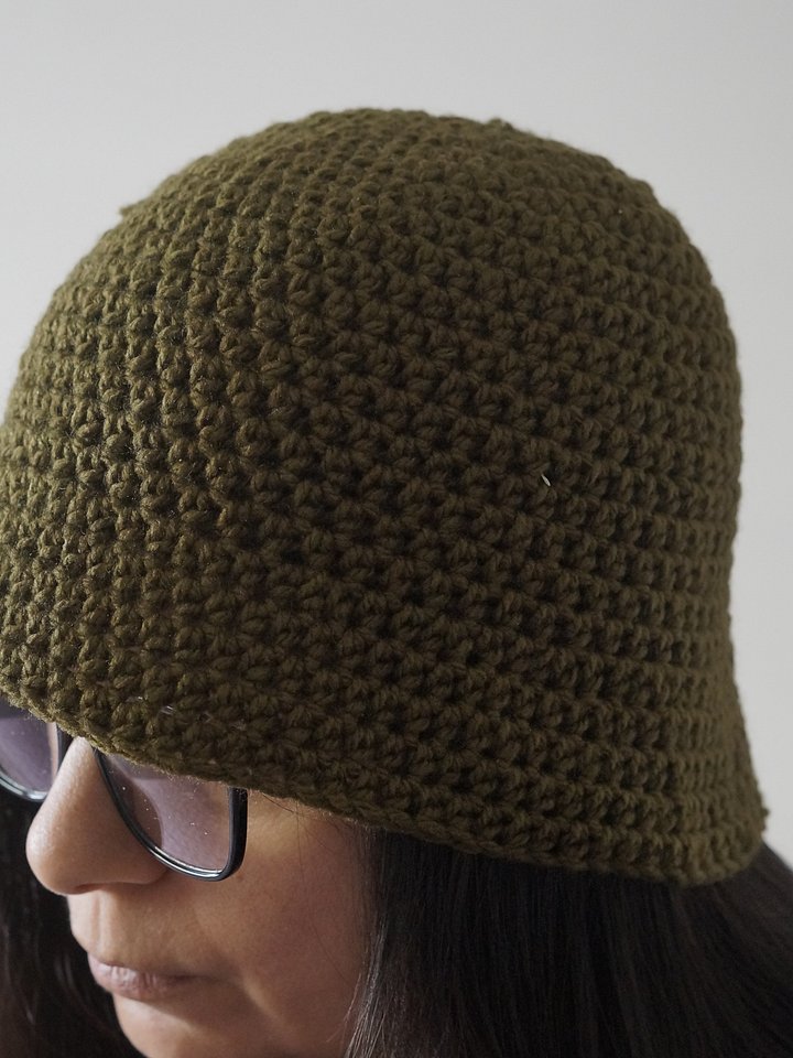 Half double crochet bucket hat crochet pattern product image (2)