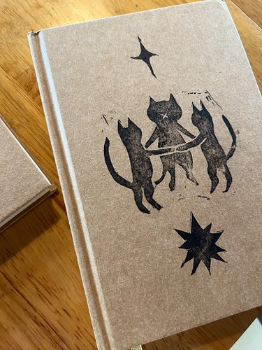 New sketchbooks ✨ linocut & vintage stamps

____________
#linocut #vintage #stationery