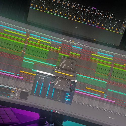 V69_finalmix_final_FINAL_FINALMIX ..?

#musicproducer #producer #amiafraud #whydoidothistomyself
