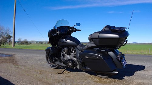 Some pics from today's ride aboard the magnificent Indian Roadmaster 112
#indianmotorcycle