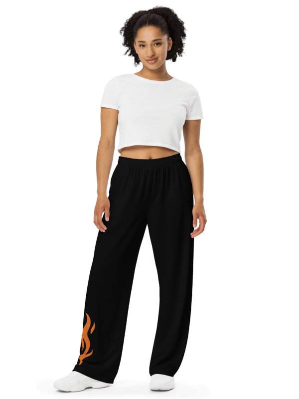 Pantalón Negro “HECA Flame” — Essential product image (1)