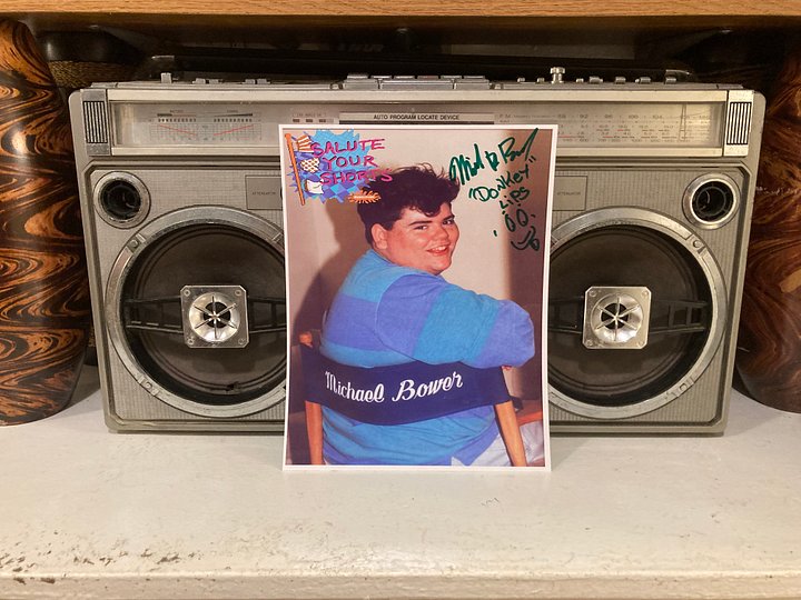 Michael Ray Bower Donkeylips Autographed Chair Salute Shorts Photo product image (1)