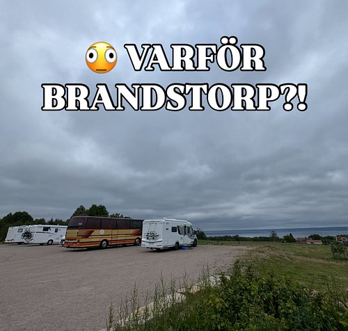 VARFÖR I HELA FRIDEN SKULLE NÅGON ÅKA TILL BRANDSTORP?! 😂

Ja, det kan man ju undra! Mitt ute på landsbygden, vad finns det e...
