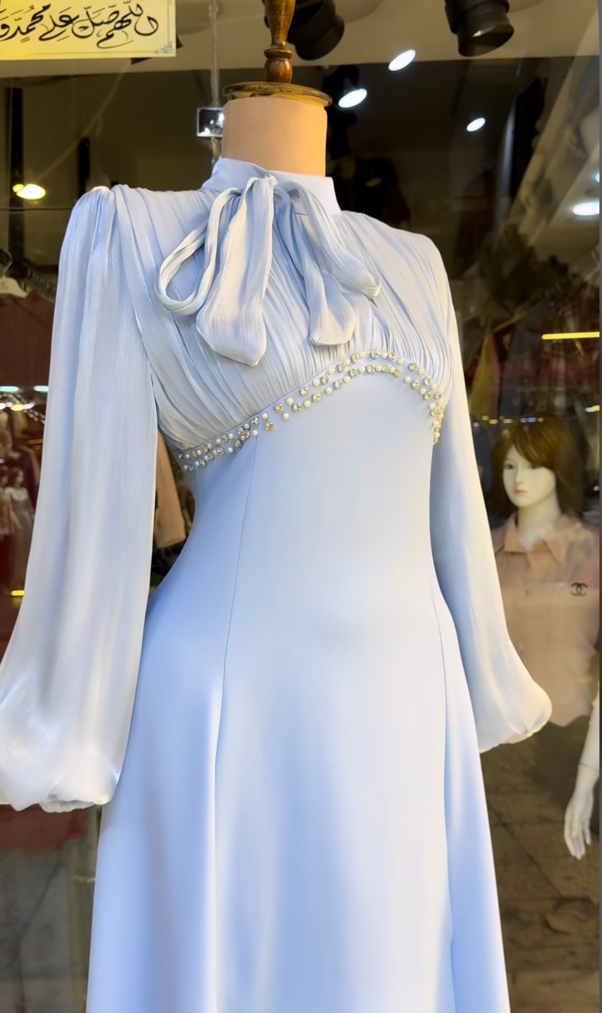 Luxury dress product image (3)