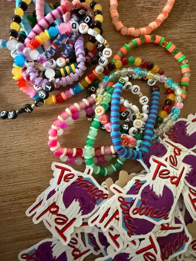Hi. If you haven’t received your bracelets / stickers send me another DM with your name and address. Had a problem with shipping the last batch - going to send out more this week! They can’t stop us.. ❤️❤️❤️❤️❤️ #onelove #changetheworld #mashupmusic #tedhead