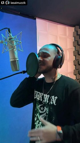 Ya en todas las plataformas, lo nuevo de @lasaimuzzik es una pasada 💣🔥 este tipo no es normal 🛸 disfruta de “Nuh Normal” en @...