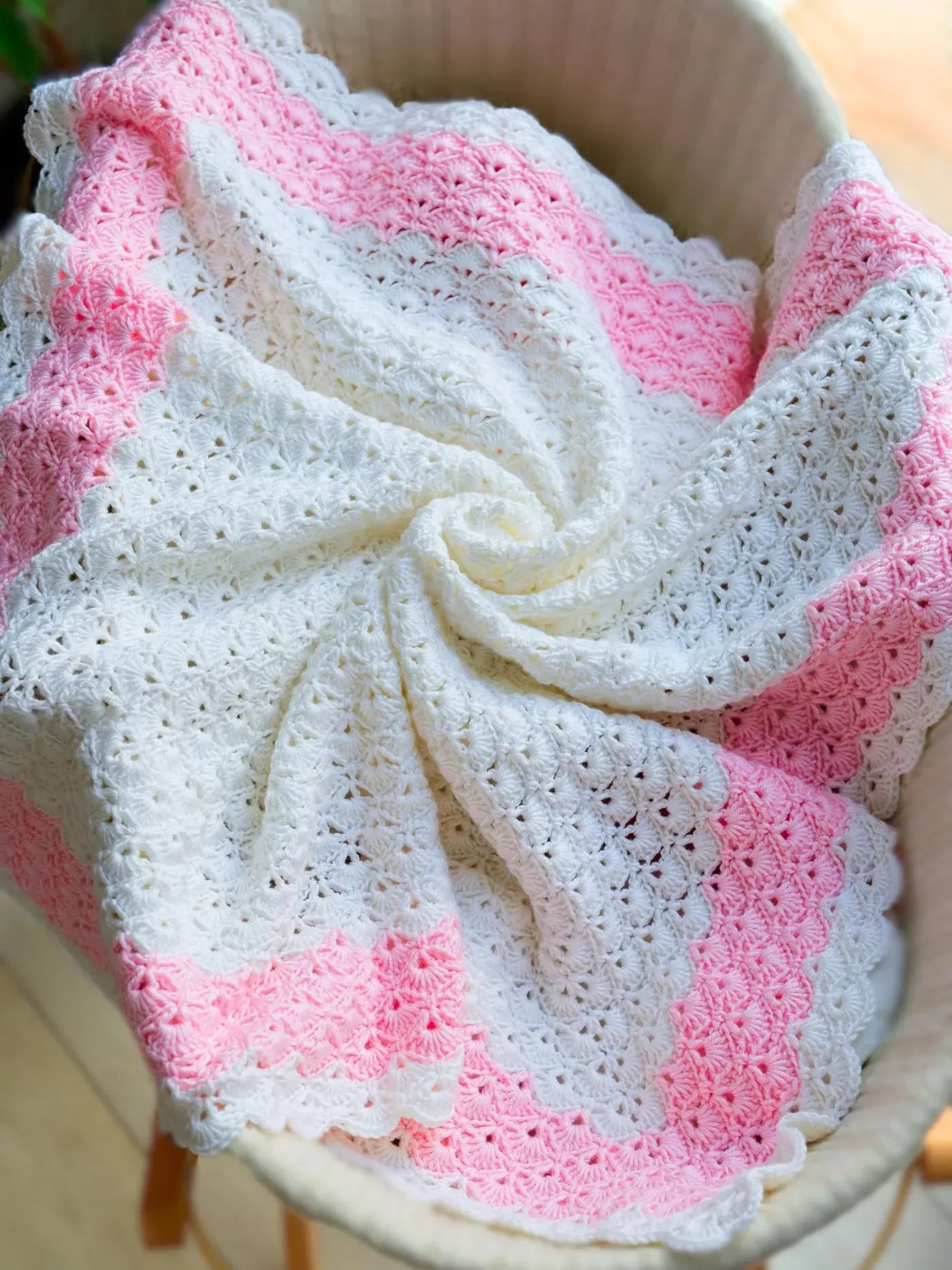 Shell Stitch Blanket Crochet Pattern product image (1)