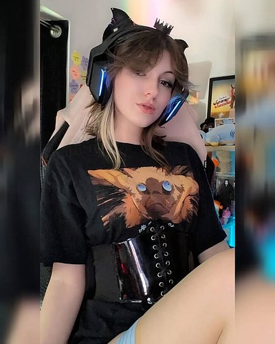 Who's my favorite Demon Slayer character challenge: most obvious 💙 Also...I want my hair cut like this again. Can't believe i...