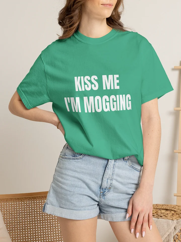 Kiss Me I'm Mogging Shirt product image (1)