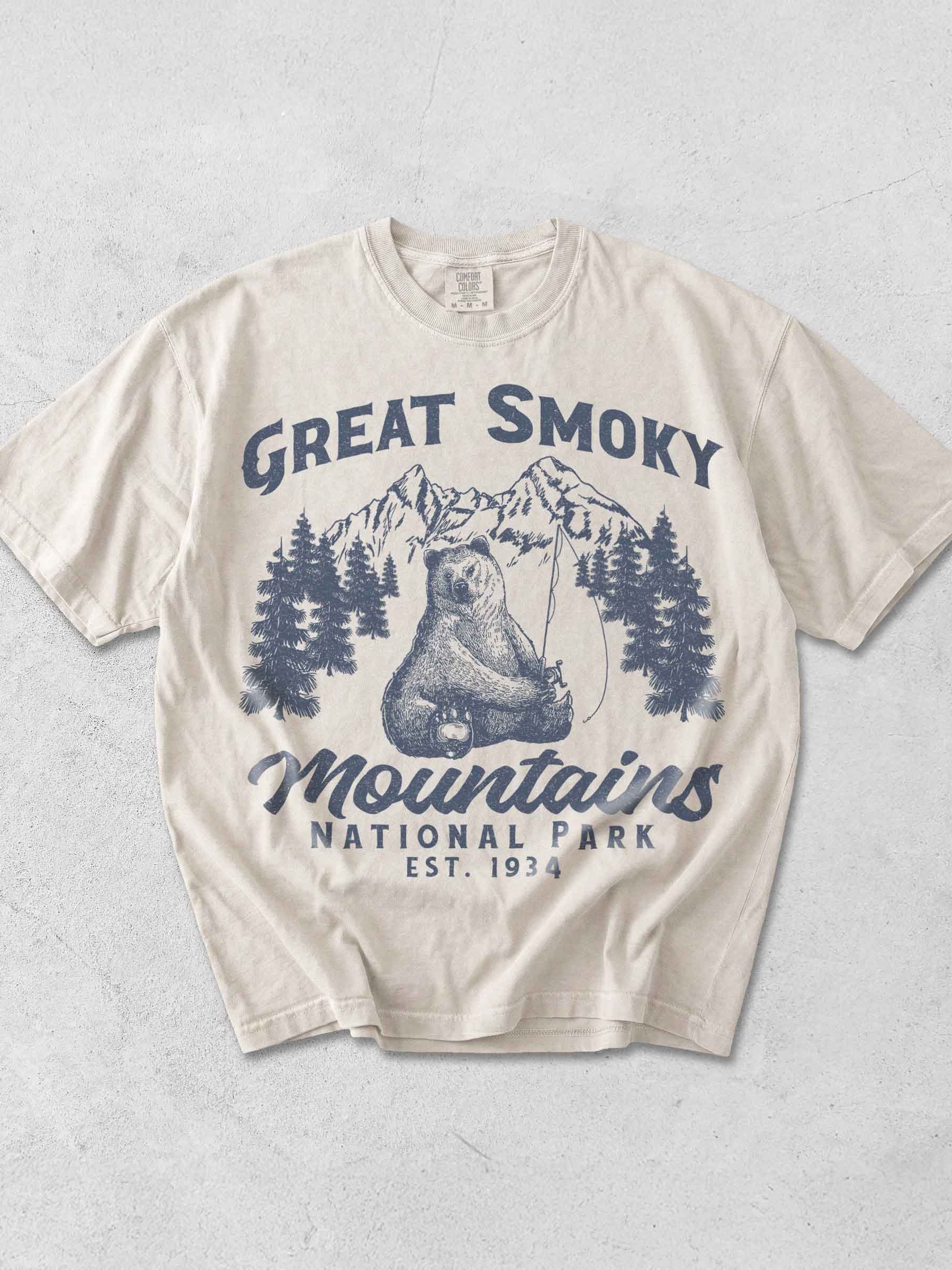 Great Smoky Mountains Fishing Shirt – Vintage Bear Angler National Park Retro Tee product image (1)