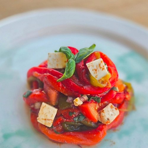 🫑 A refreshing classic: Roasted Pepper Salad (Vegetarian)

📉 THE FOODPRINT
■ ■ □ □ □ Low
Calculated using the Harvard Foodpri...