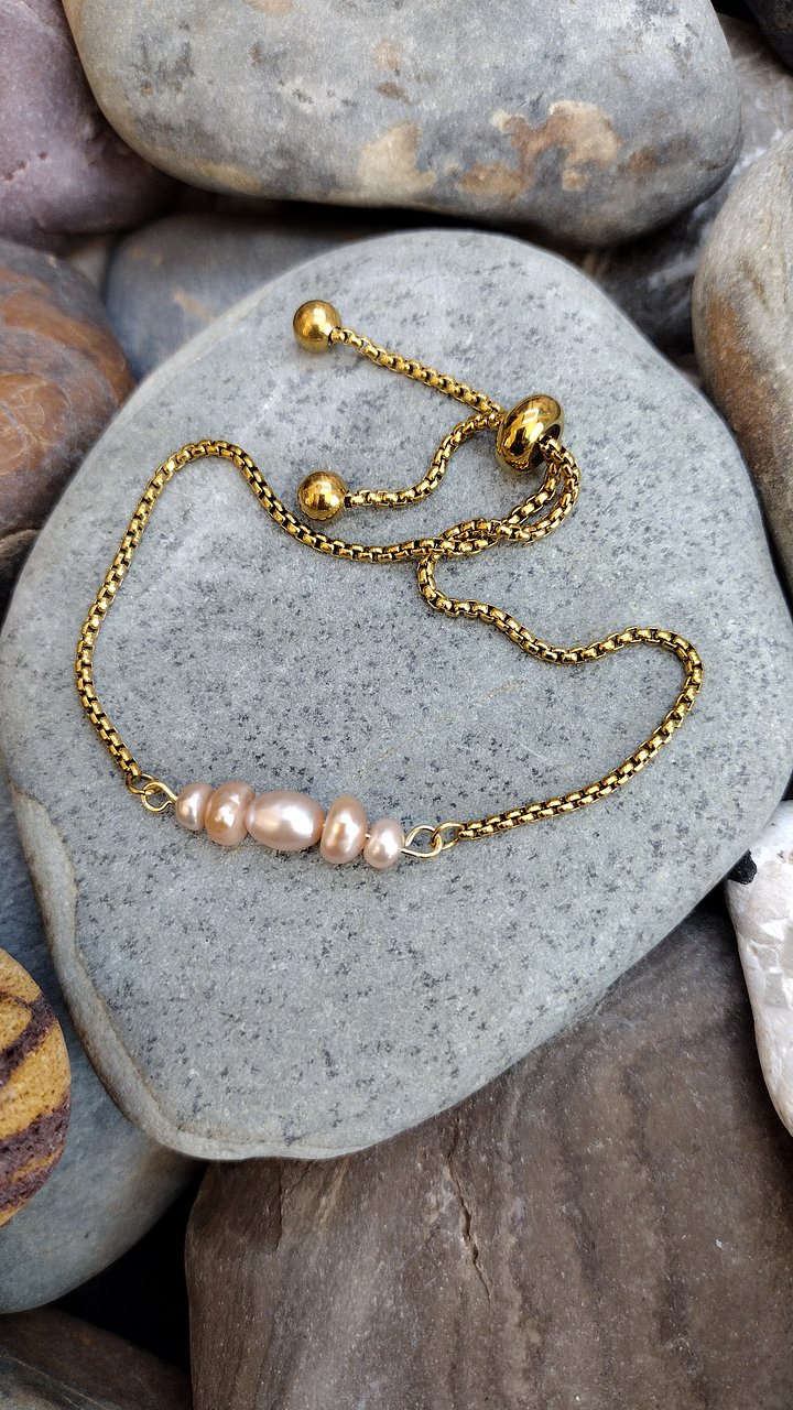 Pearl Bracelet product image (1)
