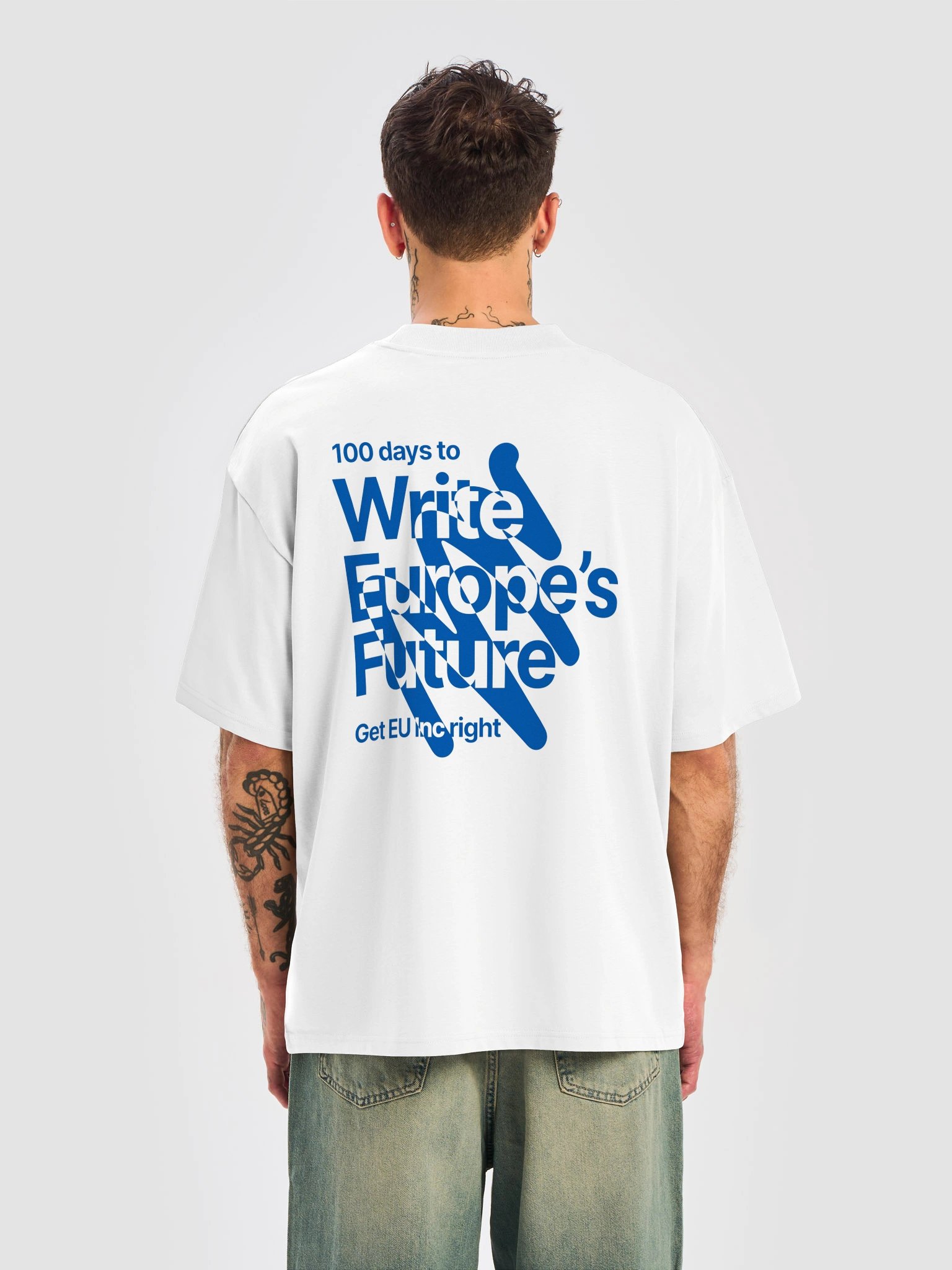 T-Shirt - Oversized Fit - Write Europe's Future product image (6)