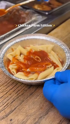 Mark your calendars! 📆 CHICKEN PARM TUESDAYS 🐓🍝🧀

Choose from a sandwich or with your choice of pasta!
Small Sandwich — ​​​​​...