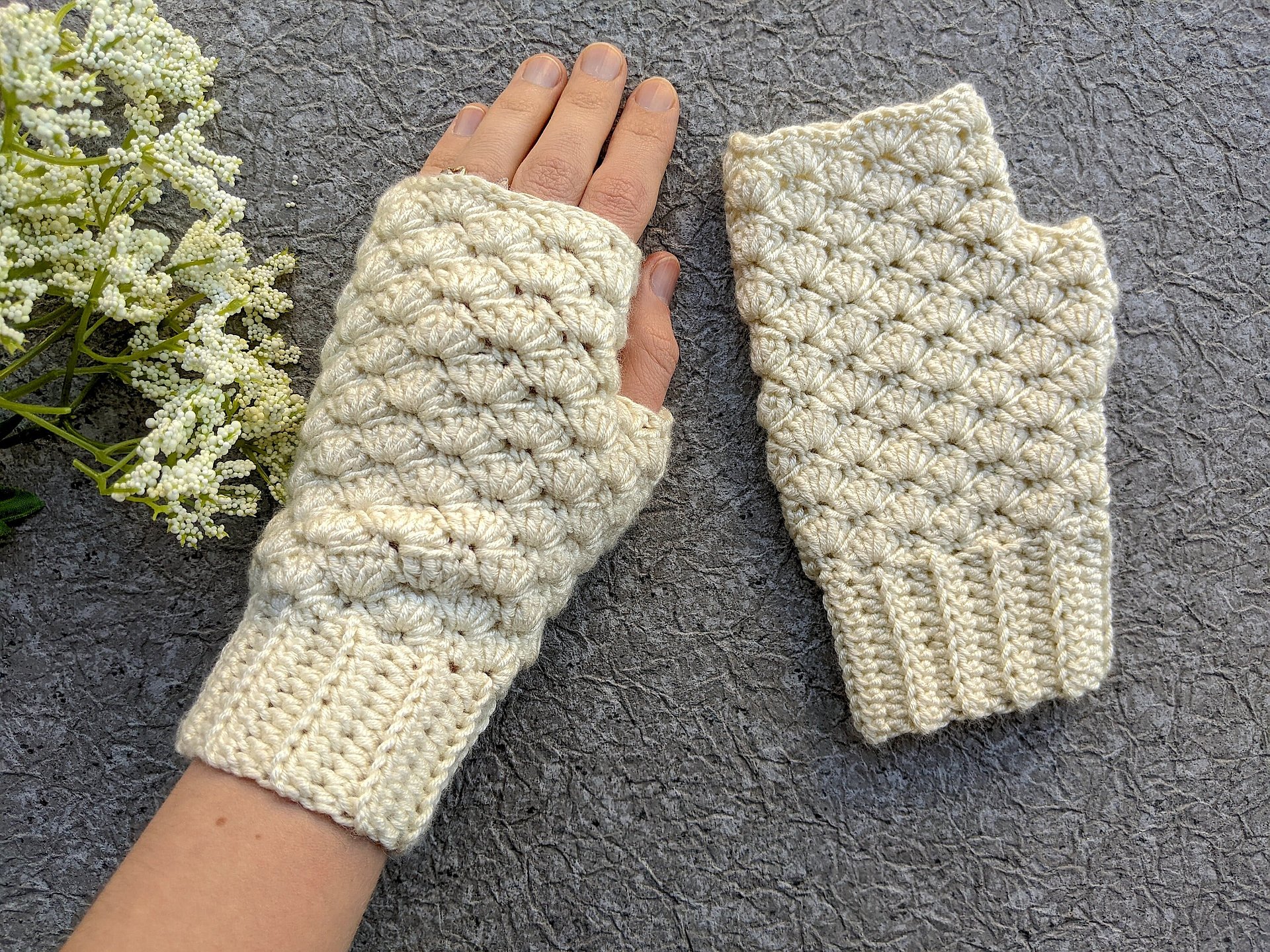 Crochet Fingerless Hand Warmers (Gloves) Pattern product image (2)