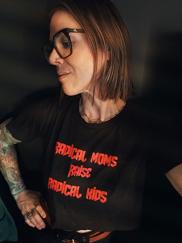Radical Moms Raise Radical Kids ⚡️

www.radmomdesigns.com

Stay Rad ❤️‍🔥