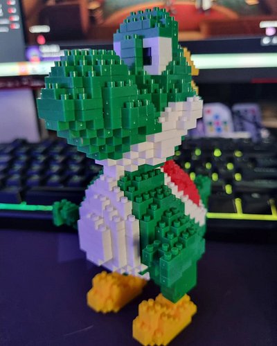 New little shelf guy. I wonder what I should call him 🤔

#miniblock #miniblockbuilding #yoshi #nintendo #supermario #greendin...