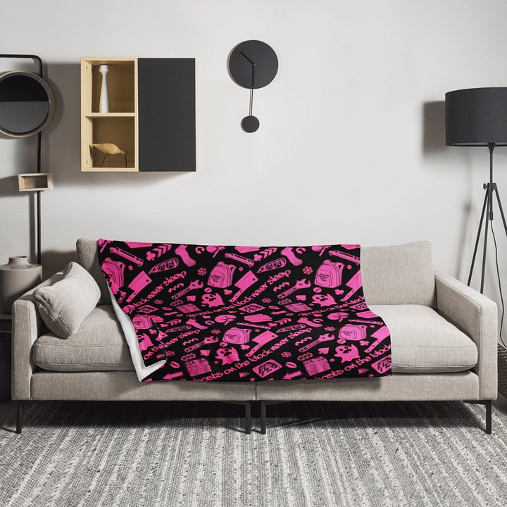 Ghosts On The Block Never Sleep Throw (Pink November) product image (1)
