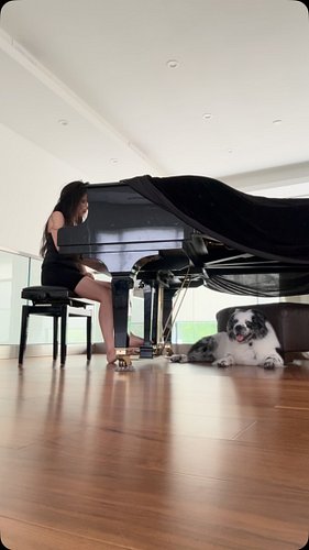 七 🎹🐶
⠀⠀⠀⠀⠀⠀⠀⠀⠀⠀⠀⠀⠀
⠀⠀⠀⠀⠀⠀⠀⠀⠀⠀⠀⠀⠀
⠀⠀⠀⠀⠀⠀⠀⠀⠀⠀⠀⠀⠀
#piano #dogsofinstagram #ostinato #composer #7