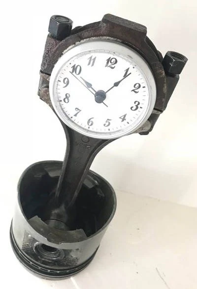 Ben's Automotive Decor piston clock