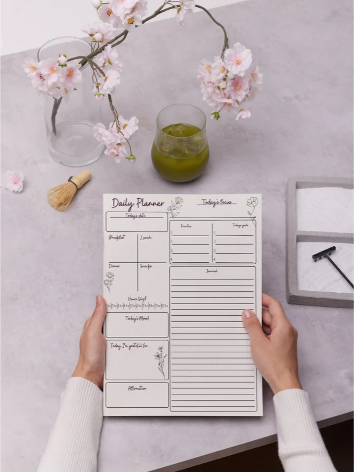 Daily planner product image (1)