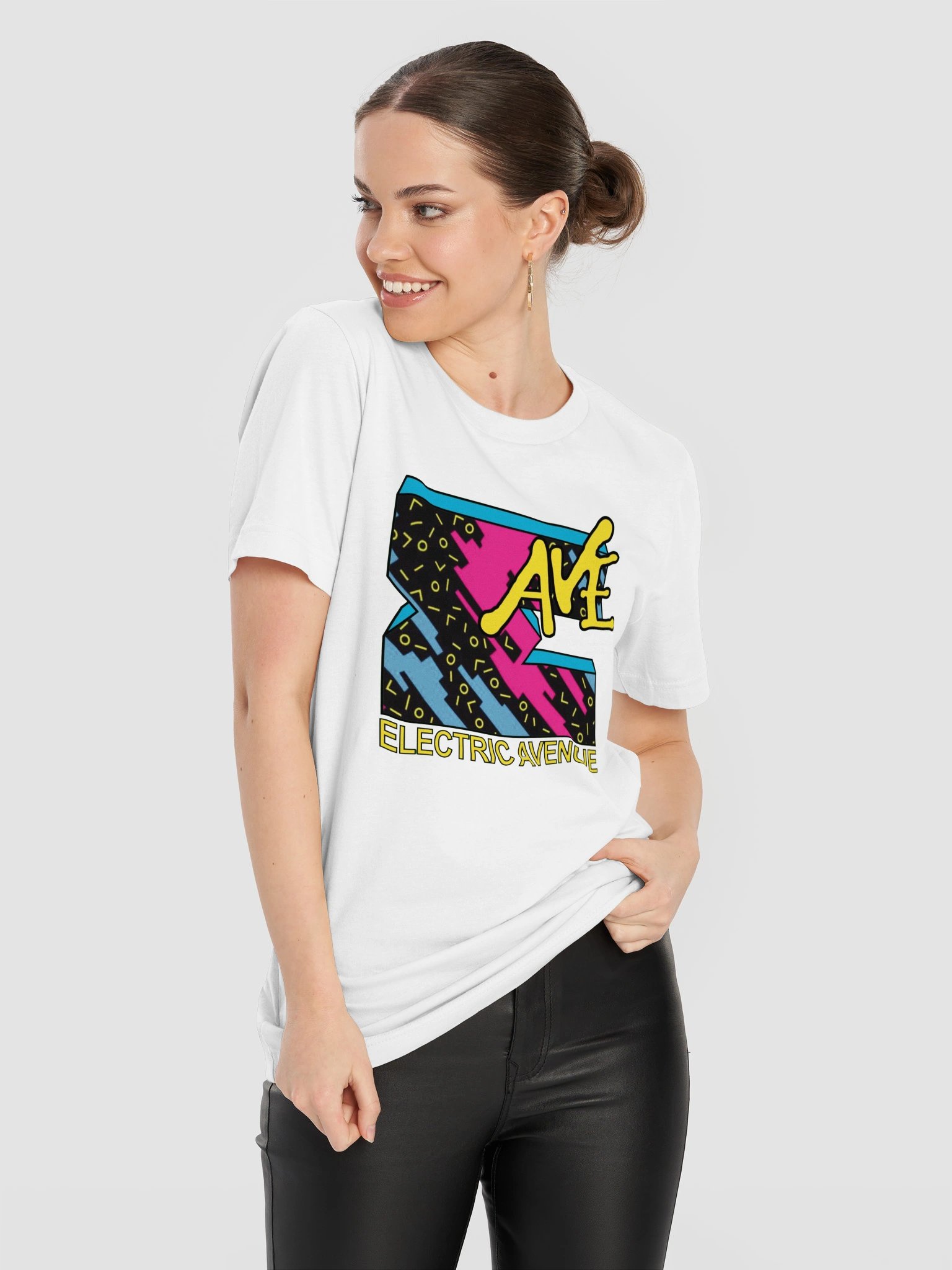 'MTV' Logo Soft Unisex T-shirt product image (2)