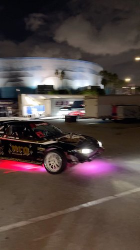 Here in Long Beach, California for the weekend to help the RB bro @ryanlitteral 💪 damn excited to finally be at a @formulad e...